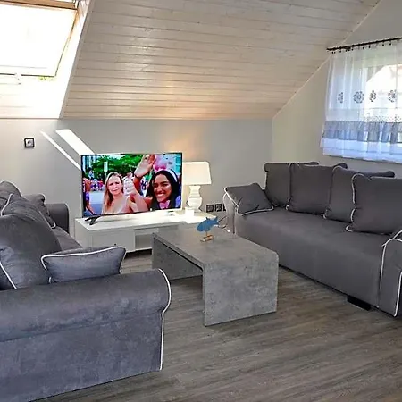 Laguna Resort *